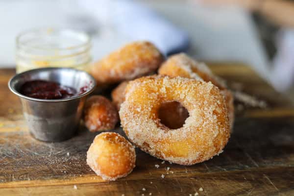 CINNAMON DONUTS