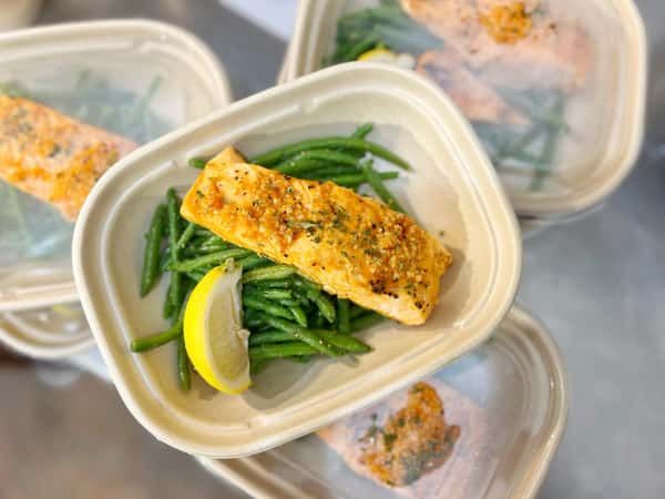 Clean Plate Green Goddess Salmon & Seasoned Green Beans
