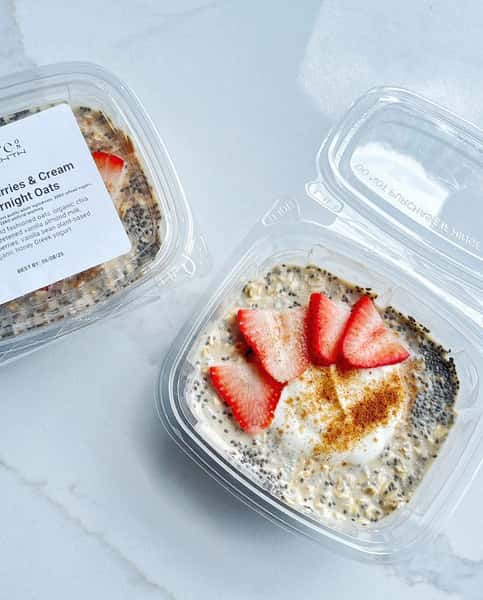 Clean Plate Strawberries & Cream Overnight Oats