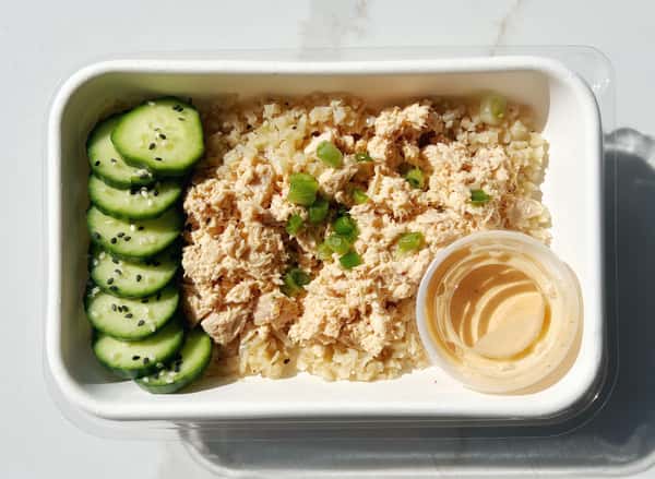 Clean Plate Spicy Tuna Bowl - CauliRice
