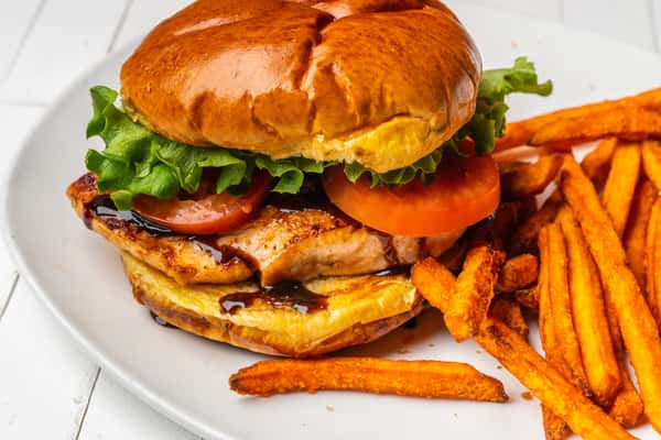 Grilled Salmon Sandwich