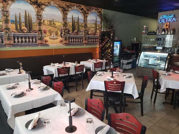 Gusto Bistro Dining Room