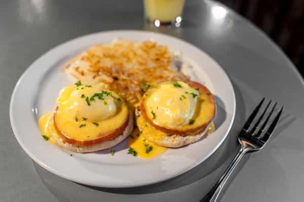 Classic Eggs Benedict