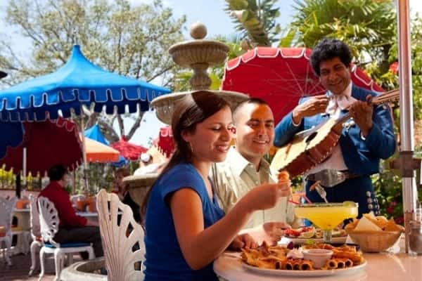 Casa De Pico outdoor dining