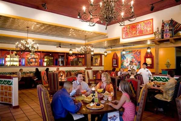 Casa De Pico interior dining
