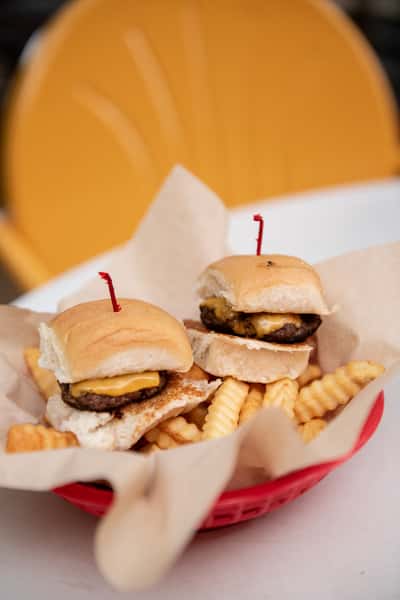 Mini Cheeseburgers (2)