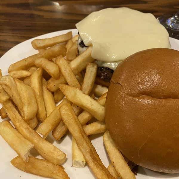 Classic Cheeseburger
