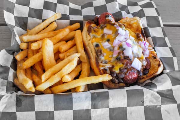 Cincinatti Chili Dog 