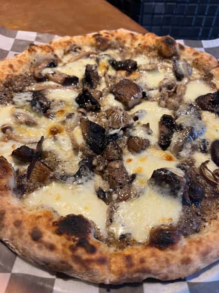 Tartufata Pizza