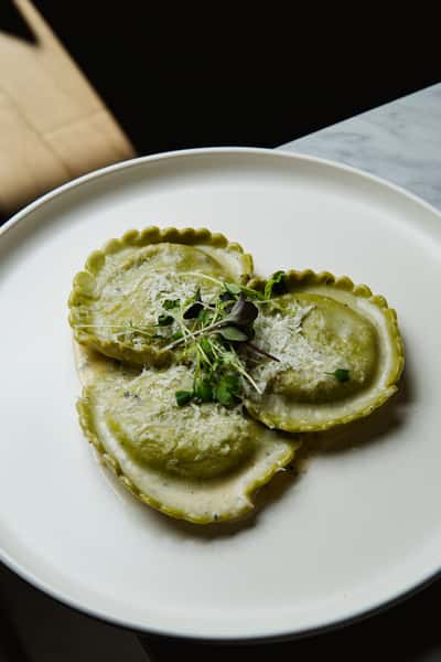 Ravioli butter and sage