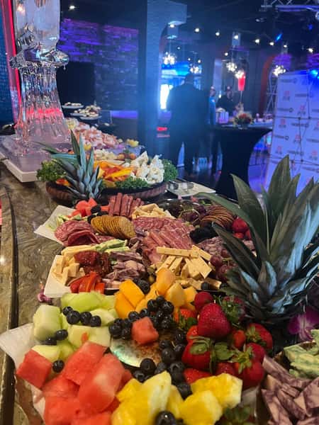 Meat & fruit
