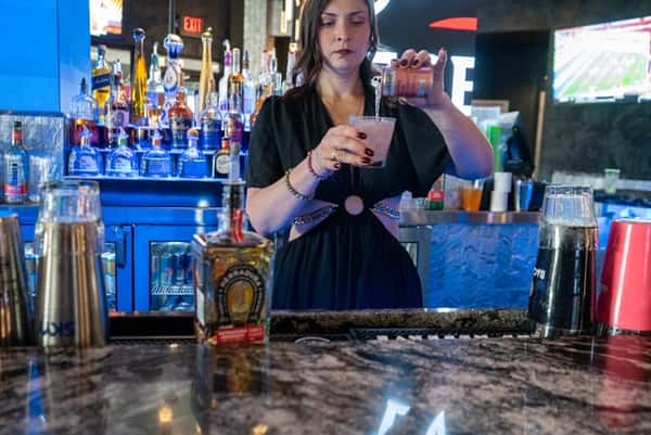 BARTENDER