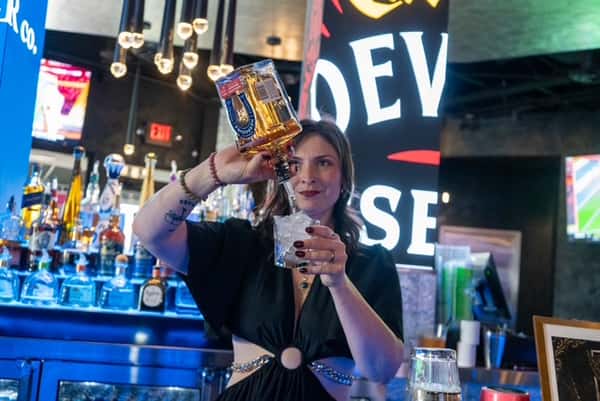 BARTENDER