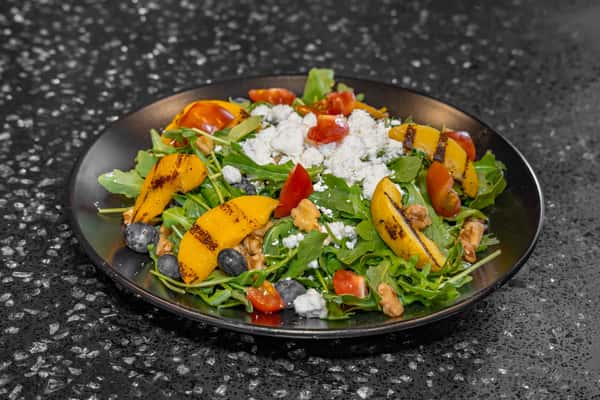 Grilled Peaches Salad