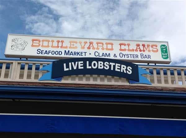 sign that reads boulevard clams
