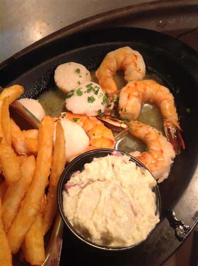 shrimp with dipping sauce