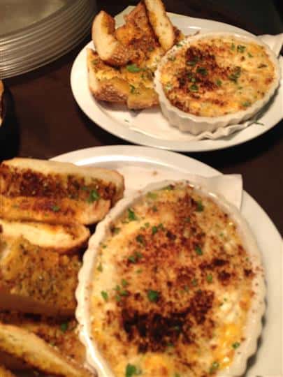 mac and cheese with bread