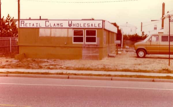 photo of the exterior of Boulevard Clams from the 1970s