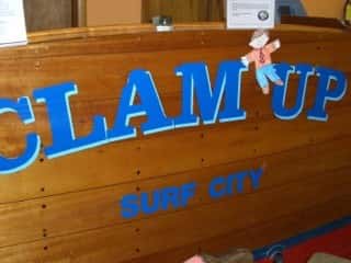 words that say clam up surf city