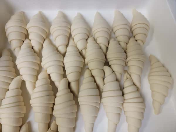 π₯ Yes, you can order Zorro's Ready-to-Proof Croissants! Keep them in your fridge for up to 2 days. When you're ready β just proof, bake, and enjoy. β¨ Wake up your family with the smell of fresh-baked croissantsβ¦ Trust us β they'll be asking for more mornings like that. π Order now from Zorro's Pizza & Bakery π» ZorrosPizza.com | βοΈ (609) 822-6969 #FreshFromYourOven #ZorrosCroissants #HomeBakingJoy #VentnorEats #BakeryAtHome