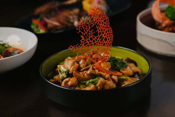 Chicken with Cashew Nuts