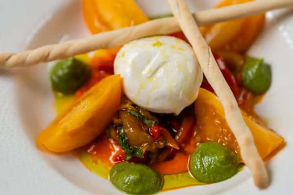 Burrata caprese
