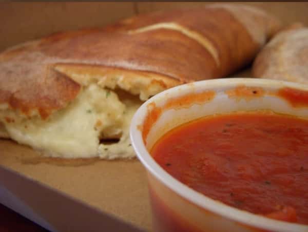 Calzone Pizza Cruzer Pizza 100 Vegan Vegan Restaurant in Los