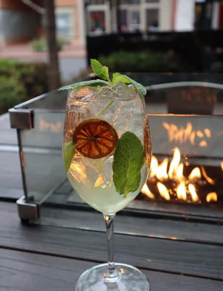 Limoncello Spritz