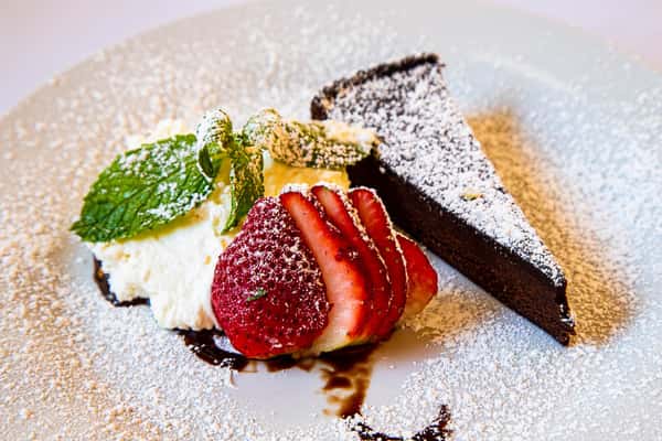 Flour-less Chocolate Cake