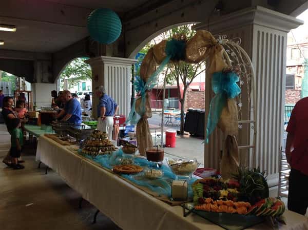 Outdoor catering buffet