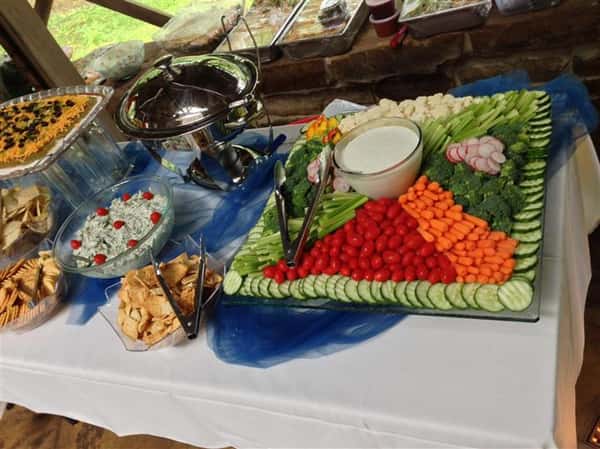 A fresh vegetable tray