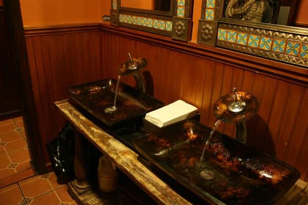 2 bathroom sinks