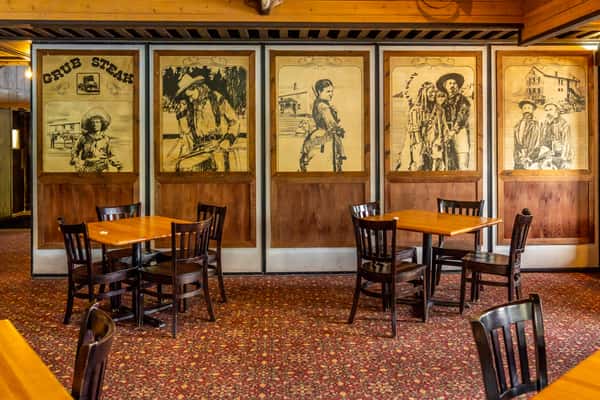 GrubSteak_Interior