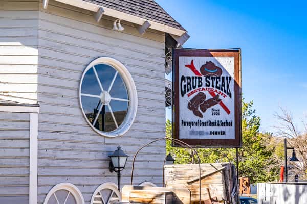 GrubSteak_Exterior