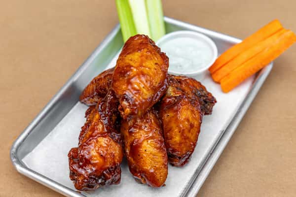 BBQWingswHomemadeBlueCheeseDip-002.jpg