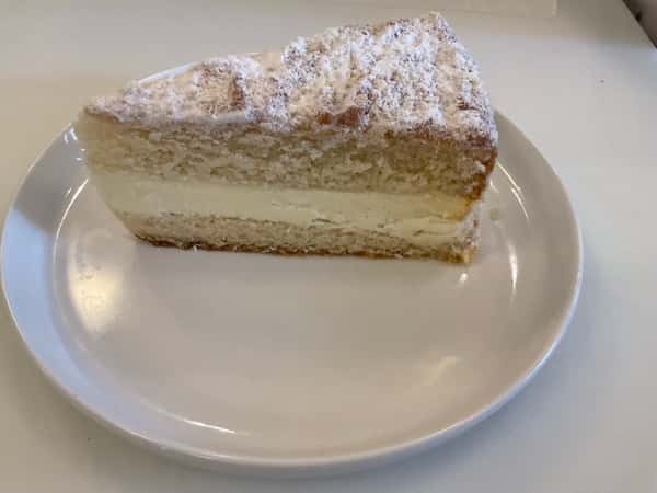 ITALIAN LEMON CREAM CAKE