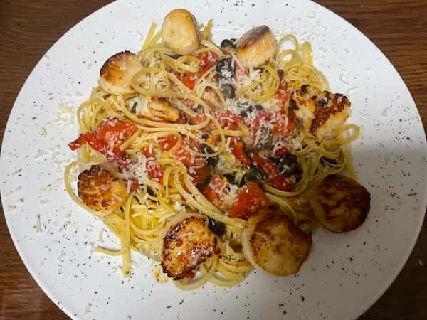 Scallops Over Linguini