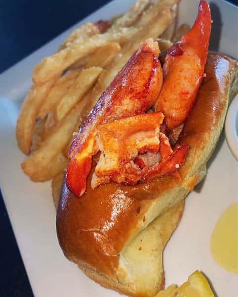 Riley's Lobster Roll