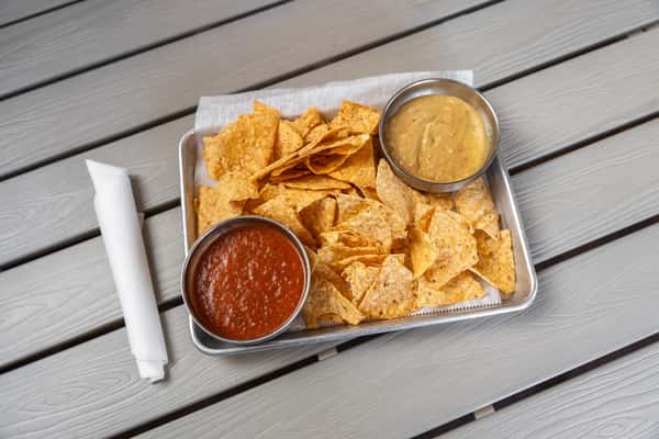 Jose's Chips & Salsa