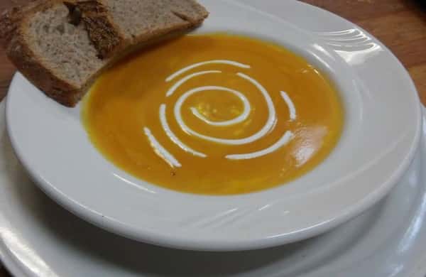 Soup with rye bread