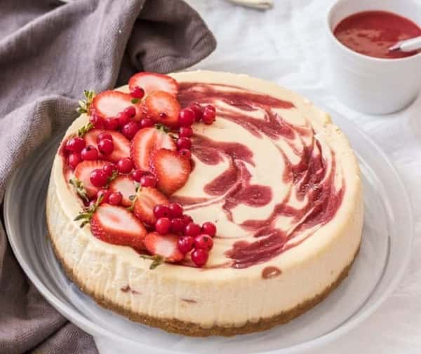Strawberry Swirl Cheesecake