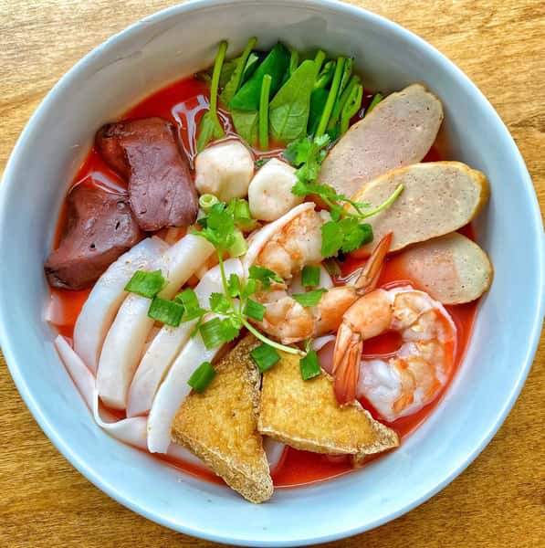Yen Ta Fo Noodle Soup / เย็นตาโฟ
