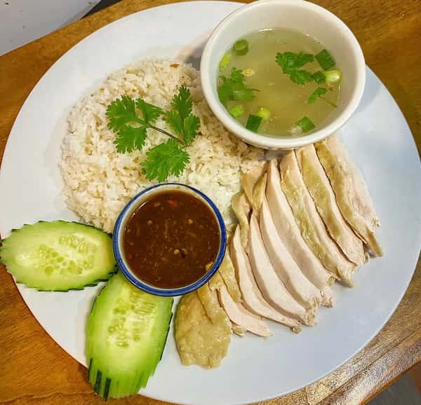 Hainanese Chicken Rice / ข้าวมันไก่