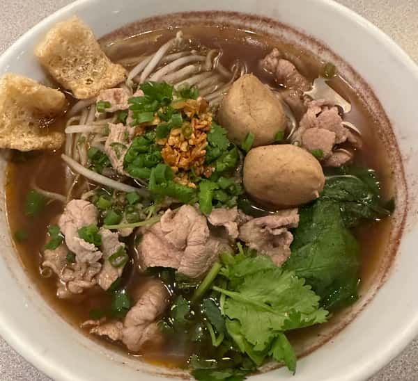 Thai Boat Noodle Soup (Pork) / ก๋วยเตี๋ยวเรือหมู