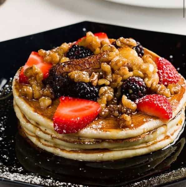pancakes with fruit