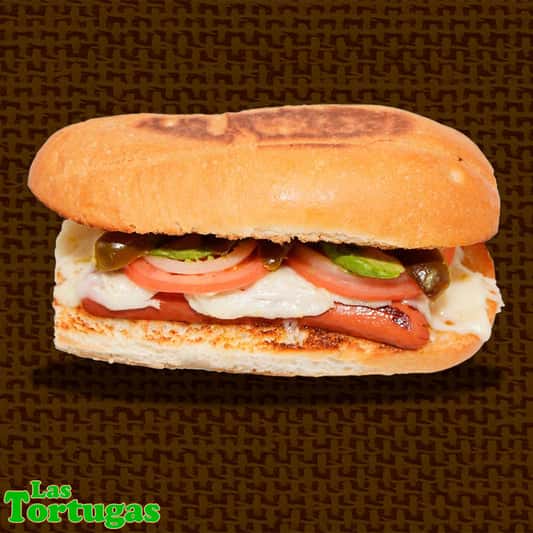 Salchicha y Quesillo
