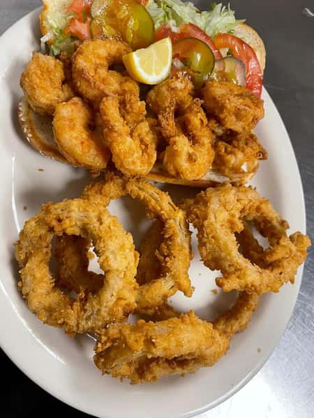 shrimp platter with onion rigngs