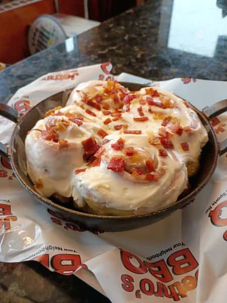 Cinnamon Roll Skillet