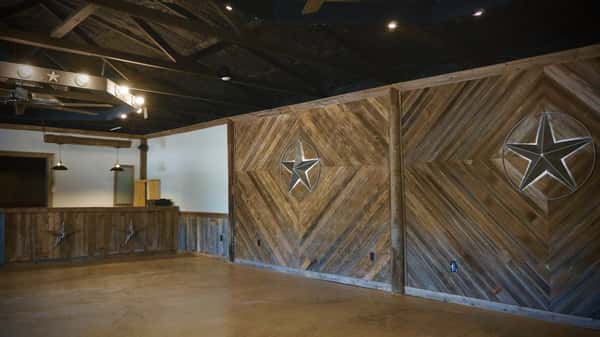 walls made of decorative wood and metal stars