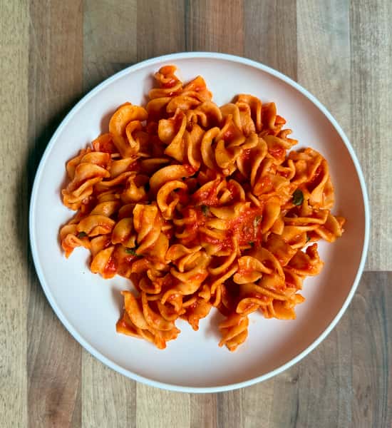 Fusilli w/ Spicy Tomato Vodka Sauce